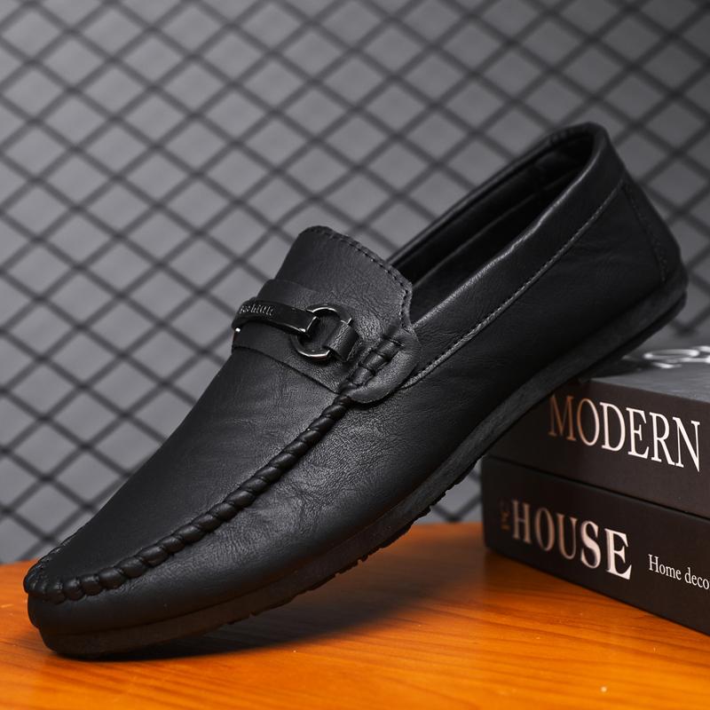 Fashion High Quality Leather Men Casual Shoes Comfortable Light Men Loafers Formal Men Dress Shoes Breathable Slip On Men Driving Shoes