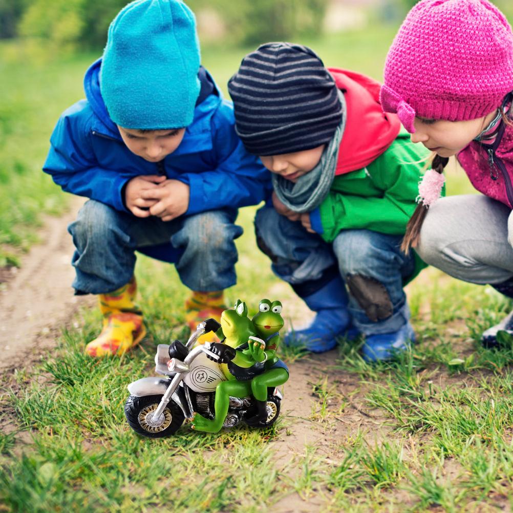 Frog Garden Decorations Resin for Outdoor Patio Ornaments Yard Decorations Art Figurines Frogs Ride Motorcycle