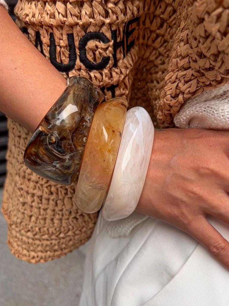 Able Преувеличенный Необычный Неправильный Браслет-манжета - Геометрический дизайн из смолы для универсального стиля