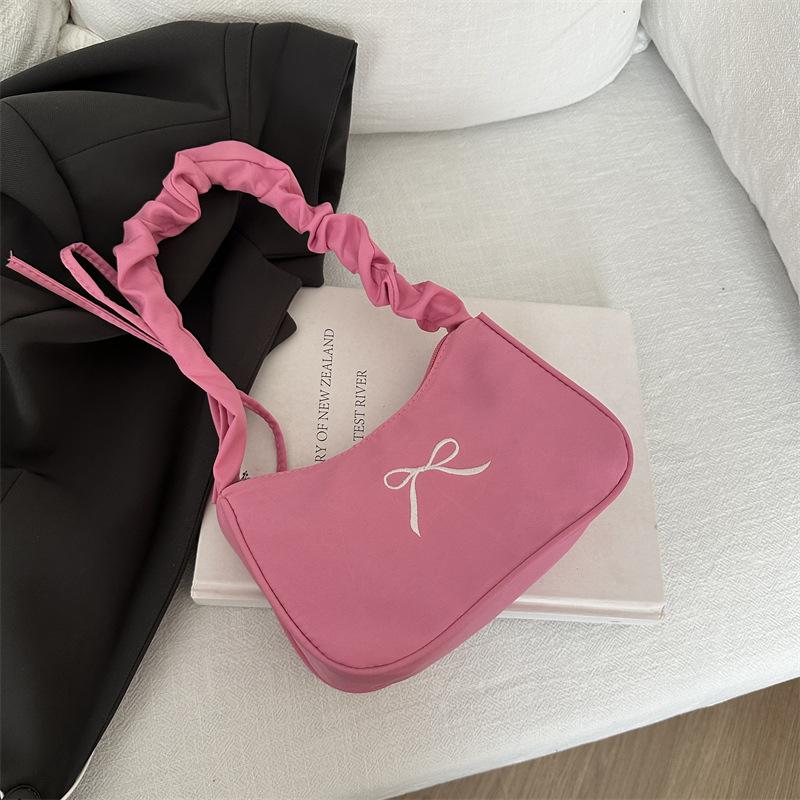 Сумка подмышку женская 2025 модная маленькая квадратная сумка простая повседневная на плечо женская сумка