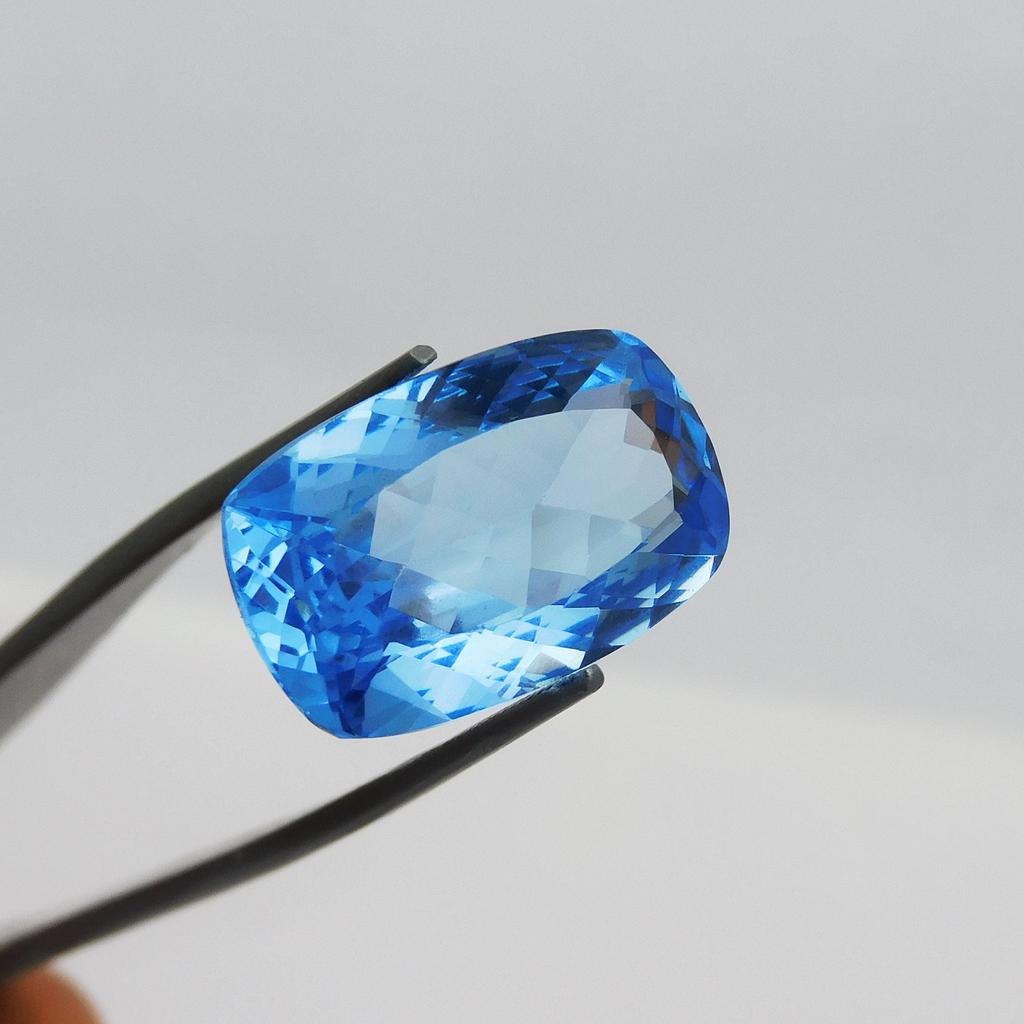 Blue Sapphire Loose Gemstone 11.75 ct Cushion Cut for Ring September Birthstone for Gem Collections
