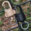 Магнитный брелок для ключей, портативный карабин, быстроразъемный держатель для ключей, сверхмощный, для кемпинга, альпинизма, альпинизма, пешего туризма, подвесная пряжка