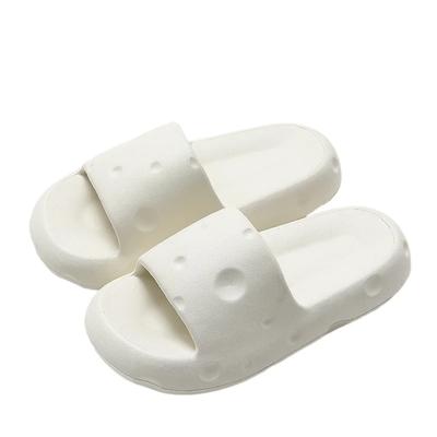 Модные женские летние тапочки на платформе с сыром Eva Soft Slides для женщин Нескользящие сандалии молочного цвета для пар Домашние тапочки для ванной