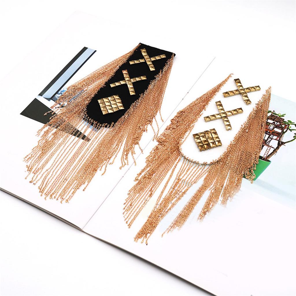 Панк Эполеты на плечи с заклепками и шипами, Золотые цепочки с кисточками, Брошь-булавка, Эполеты, Плечевые знаки для блейзеров и пиджаков