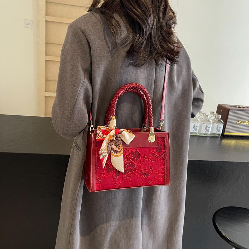 Премиальная красная сумка Princess Diana для женщин 2024 года, новая вместительная свадебная сумка через одно плечо