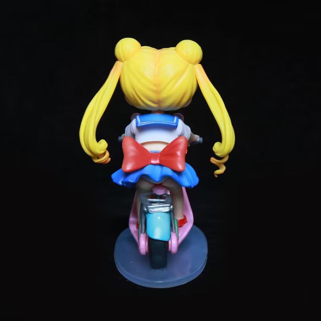 Фигурка Модель Игрушки Сейлор Мун катается на машинках 12см