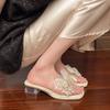 Модные прозрачные шлепанцы со стразами, летняя уличная обувь, модная обувь для женщин, хрустальные туфли на среднем каблуке с бантом, женские шлепанцы