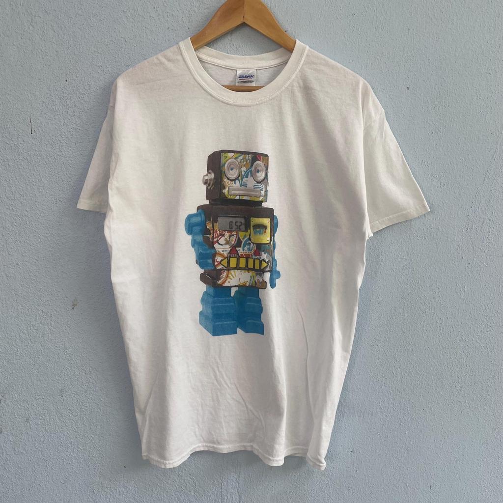 Y2K Retro Robot White T-Shirt – Novelty Mechanical Toy Graphic Tee – Classic Streetwear Casual Apparel Size Large