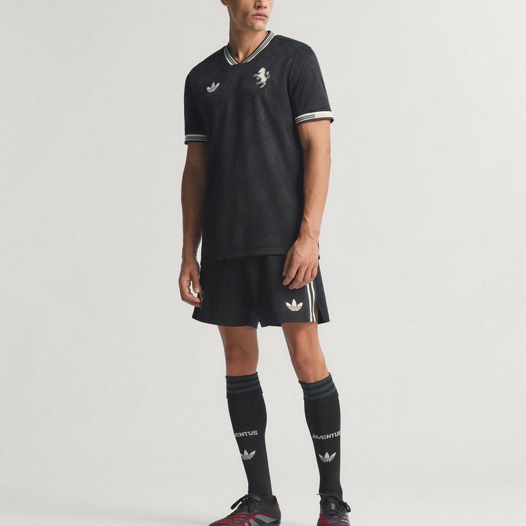 adidas Оригинальная футболка Ювентус с цветочным принтом KC3487