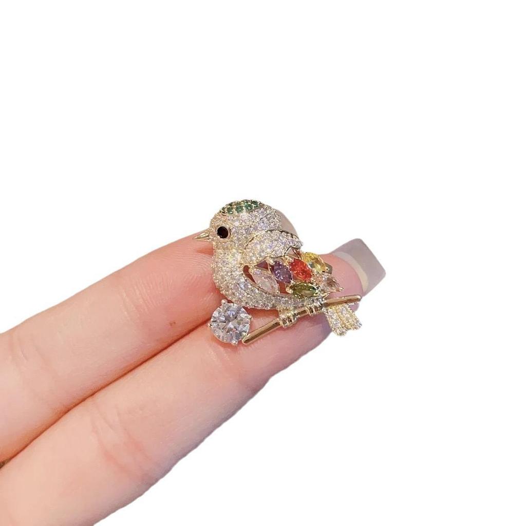 Брошь «Сорока»: Элегантный и милый корсаж в виде птицы с усиливающей темперамент булавкой для защиты от воздействия окружающей среды для аксессуаров одежды