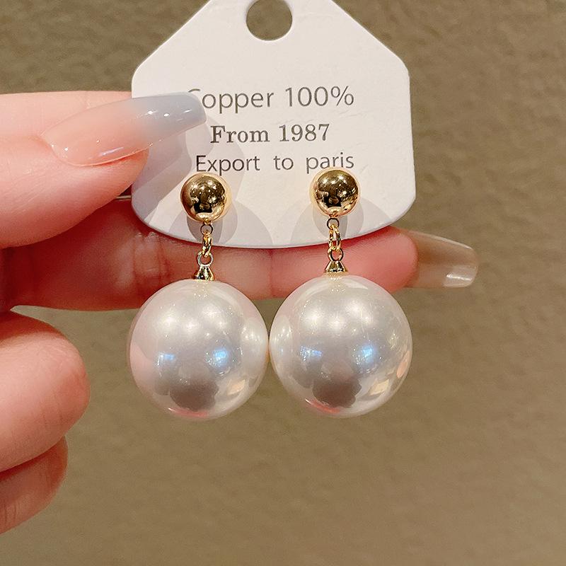 Elegant Zircon Pearl French Retro Luxury Earrings 2025