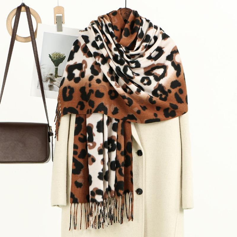 New Leopard Print Women's Scarf Fashion Classic Cashmere Fringed Thickened Warm Shawl Versatile Warm Scarf