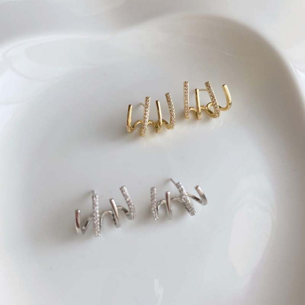 European And American Fashionable Zircon Four-Claw Earrings High-End Elegant Simple Earrings Sparkling Earrings