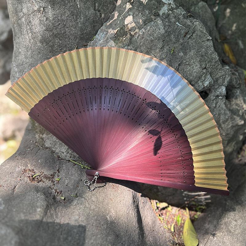 Градиентный складной веер Современная простота Домашнее украшение Ремесла Портативный складной веер Hanfu Утреннее платье Фотореквизит Классический
