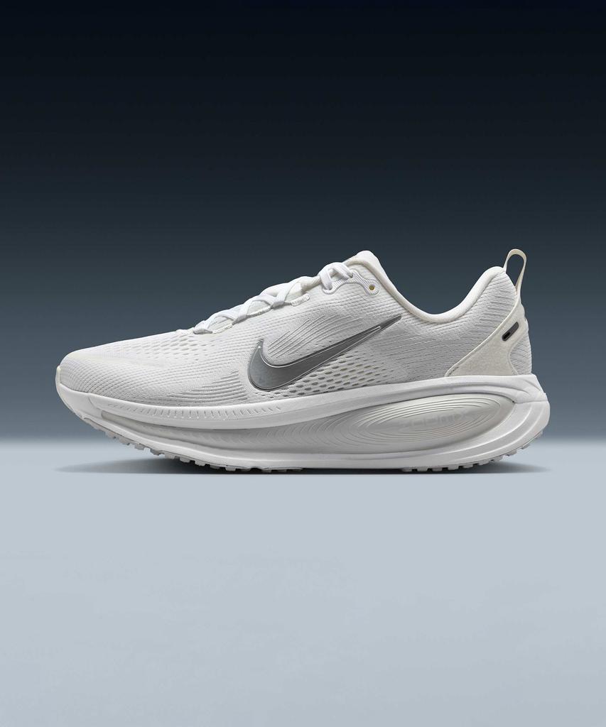 Nike Vomero 18 W - Белый:Фотонная пыль:Саммит Уайт:Металлический серебристый / Hm6804-104