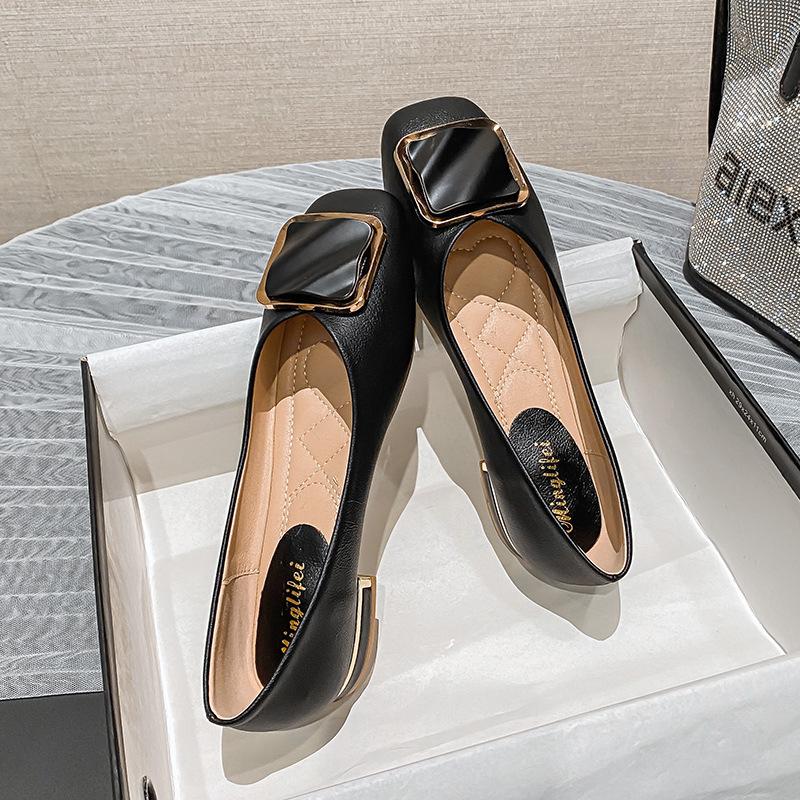 Туфли больших размеров для женщин Туфли-лодочки на низком каблуке Весенние туфли с квадратной пряжкой из кожи Повседневные туфли на высоком каблуке Лоферы Туфли-лодочки