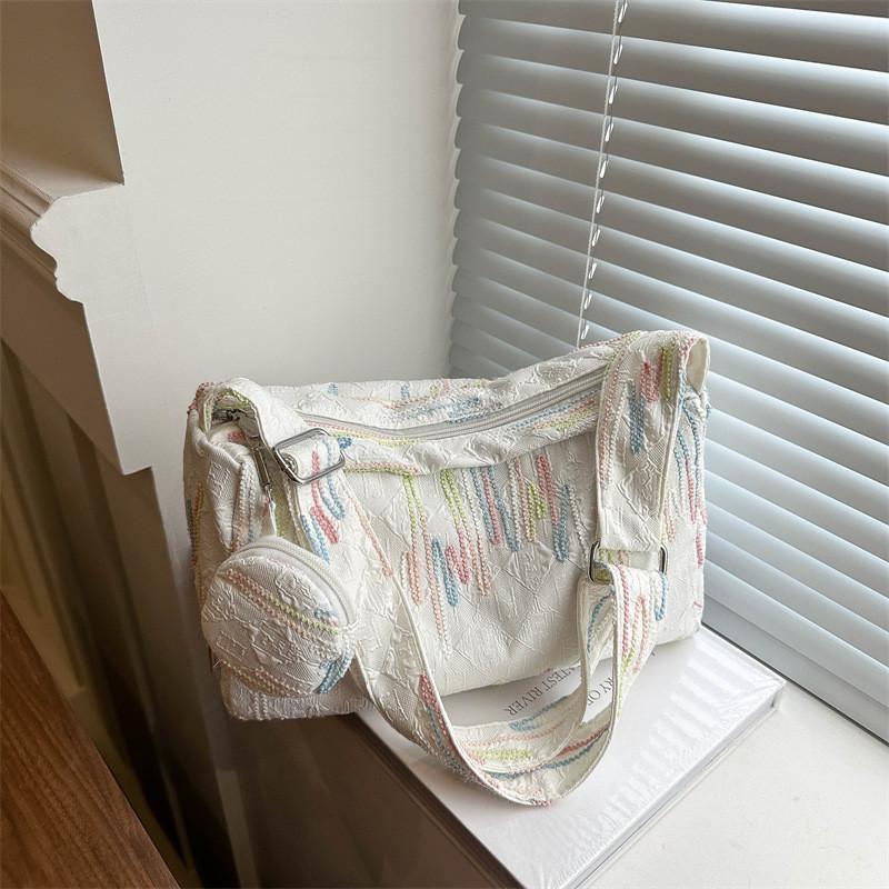 Unique Street Style Tote Bag For Women With Ample Storage Perfect For Summer Outings