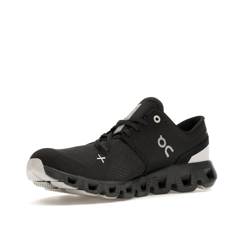 ON Cloud X 3 Black Women Sneakers 60.98696
