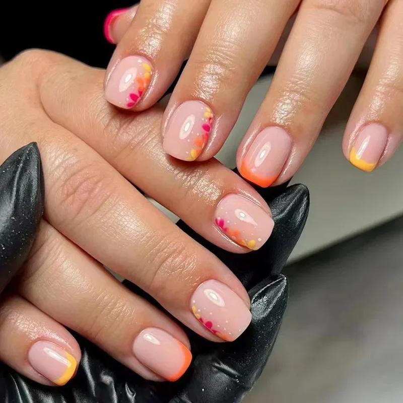 24Pcs Short Retro Flower Design Nails Art Manicure Pink False Nails Wearable Square Fake Nails Press on Full Cover Nail Tips