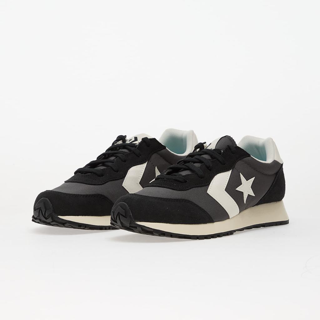 Converse Omega Trainer sneakers suede black