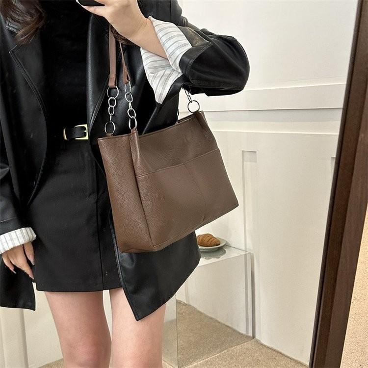 Stylish Large Capacity Casual Tote Bag For Women In Solid Colors Perfect For Commuting