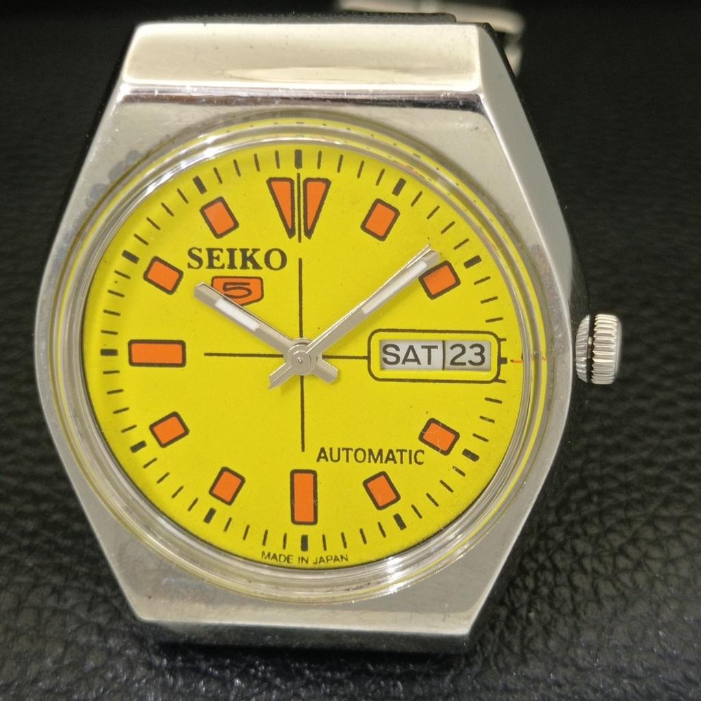 ЯПОНИЯ 6309A ВИНТАЖНЫЕ МУЖСКИЕ АВТОМАТИЧЕСКИЕ ЧАСЫ SEIKO 5 С ЖЕЛТЫМ ЦВЕТОМ ЦИФЕРБЛАТА a702739-1