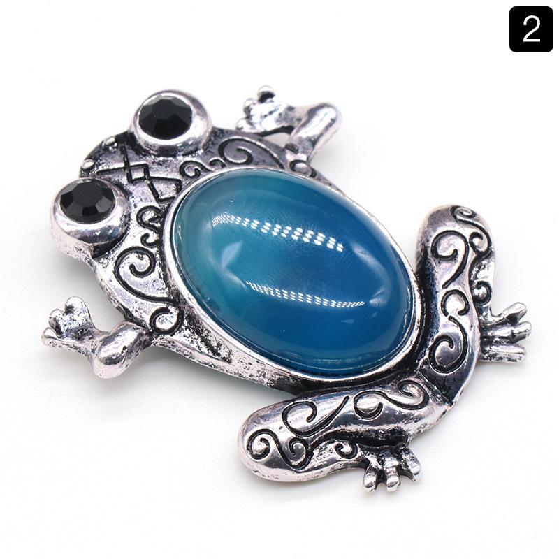 40*60MM Exaggerated Trendsetter Crystal Animal Necklace Natural Gemstone Inlaid Little Frog Pendant for Women Jewelry