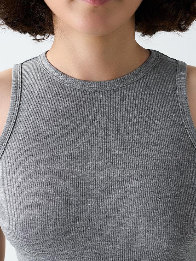 Платье из хлопка и спандекса в рубчик без рукавов с круглым вырезом до колена