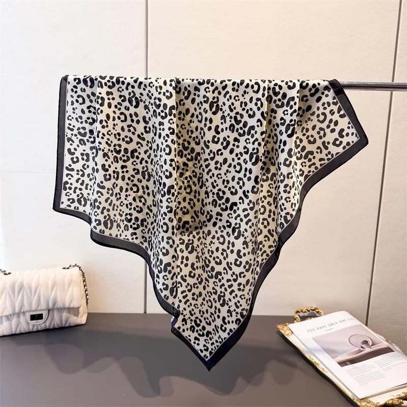 New Fashionable Bandanas Imitation Silk 70*70cm Temperament Square Scarves Women Spring/Summer Soft Satin Leopard Print Scarf