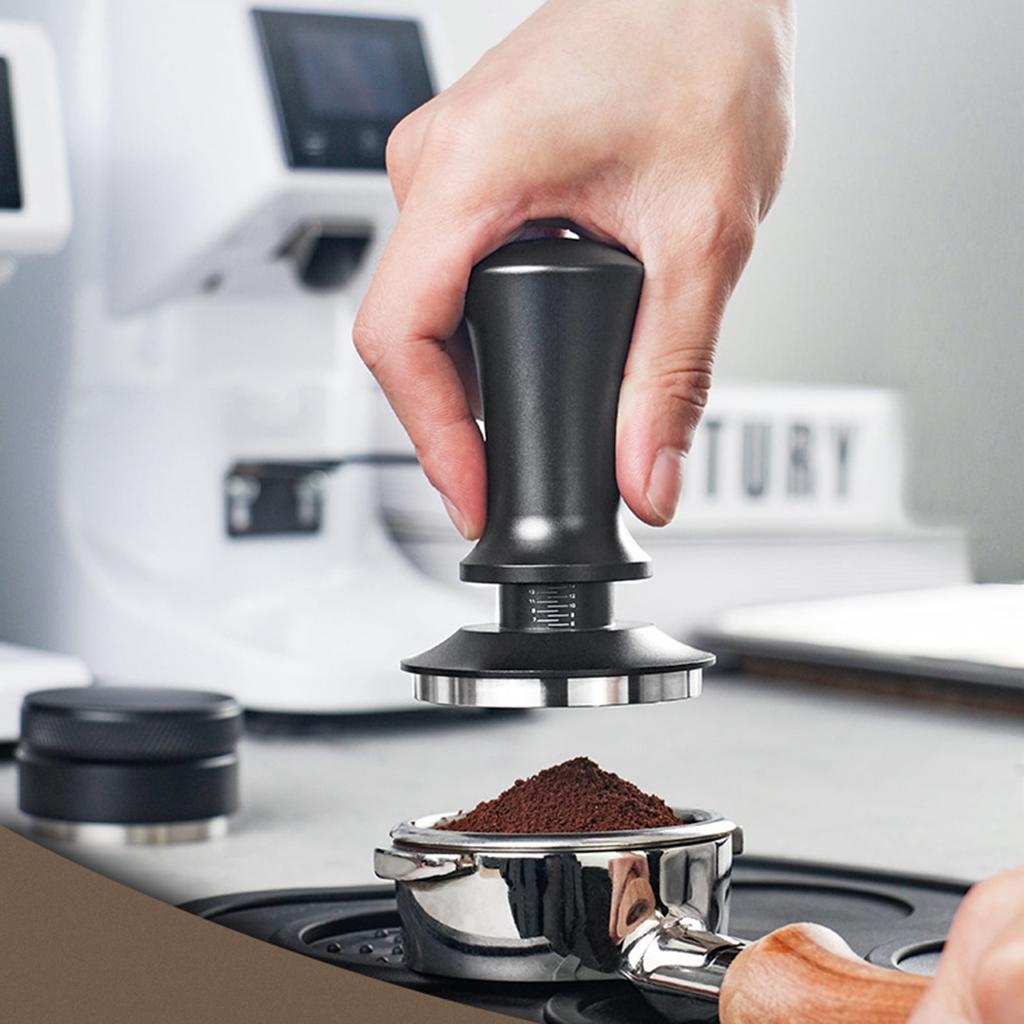 Прочный подпружиненный темпер для кофе 51 мм/58 мм из нержавеющей стали с плоским основанием и рукояткой из алюминиевого сплава для кофейной гущи