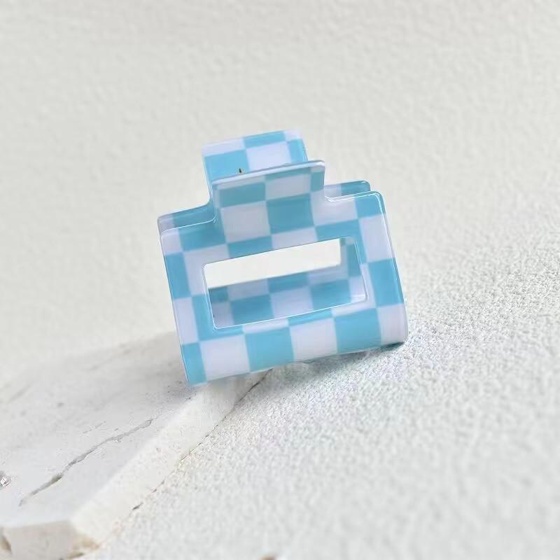 Шикарная клетчатая заколка для волос в виде акулы: Имитация текстуры уксусной кислоты, уникальный дизайн, универсальность для любого стиля