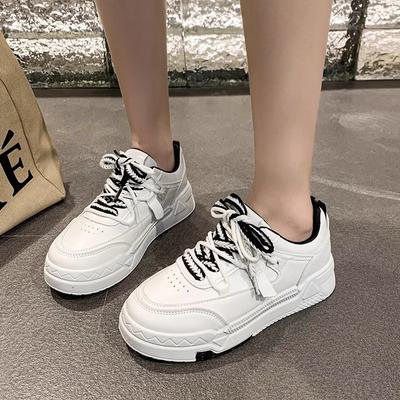 Популярная платформа белые туфли женские весна и осень чувство высокого класса 2025 новый нишевый универсальный повседневный спортивный