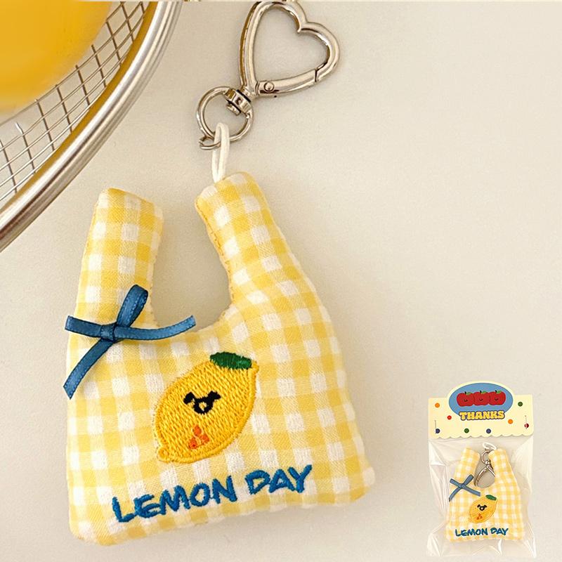 Cute Creative Fruit Pendant Fashionable And Versatile Keychain Decoration Shopping Bag Pendant Couple Keychain Decoration Gift