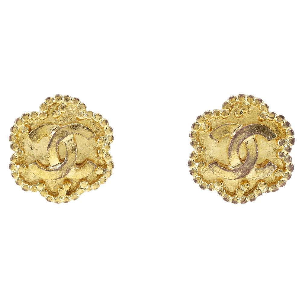 CHANEL Earring vintage Plated Gold flour 17.4g Women Used