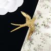 Vintage Enamel Golden Swallow Brooch Badges For Women Men Fashion Retro Classic Animal Pin Clothing Coat Metal Corsages Buckles