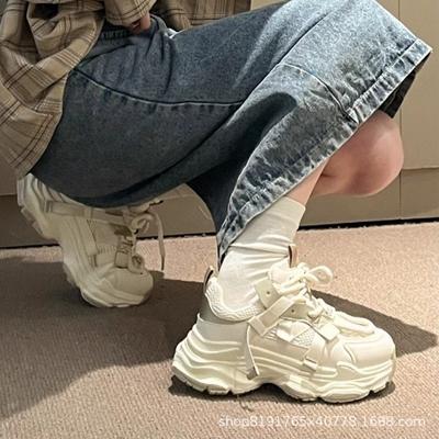 Внешнеторговые сетчатые дышащие кроссовки на толстой подошве для папы женские 2025 новые универсальные с небольшой высотой подъема повседневные женские туфли