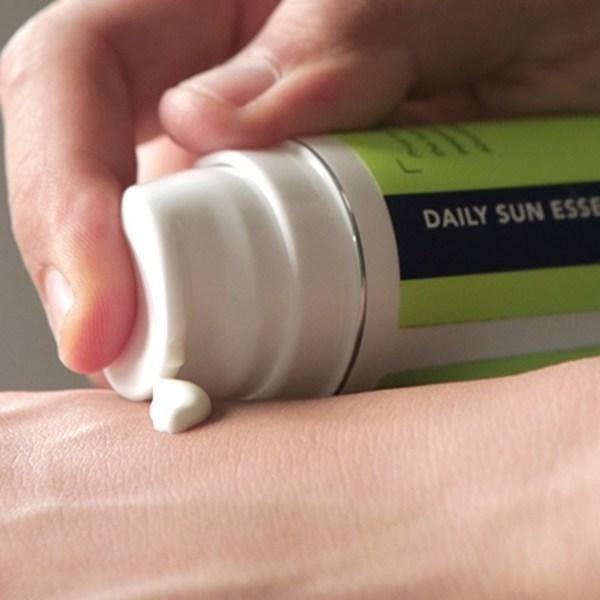 Graphene Daily Sun Essence Sun Cream SPF50+ PA++++, 52г, 2 шт, лучшая мужская косметика Кореи