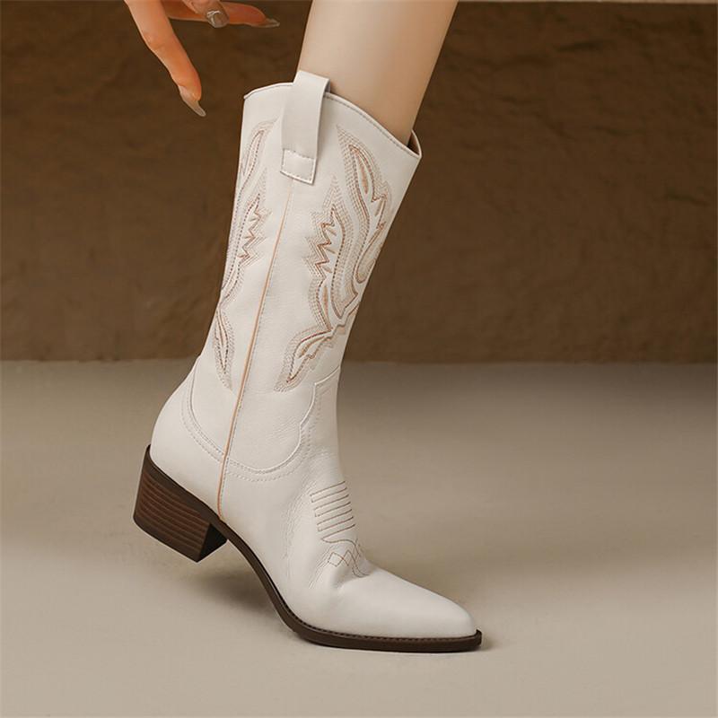 Модные женские ботинки из спилковой кожи на осень-зиму, модные вышитые ботинки с острым носком для женщин, ботинки до середины икры, ботильоны женские, рыцарские ботинки