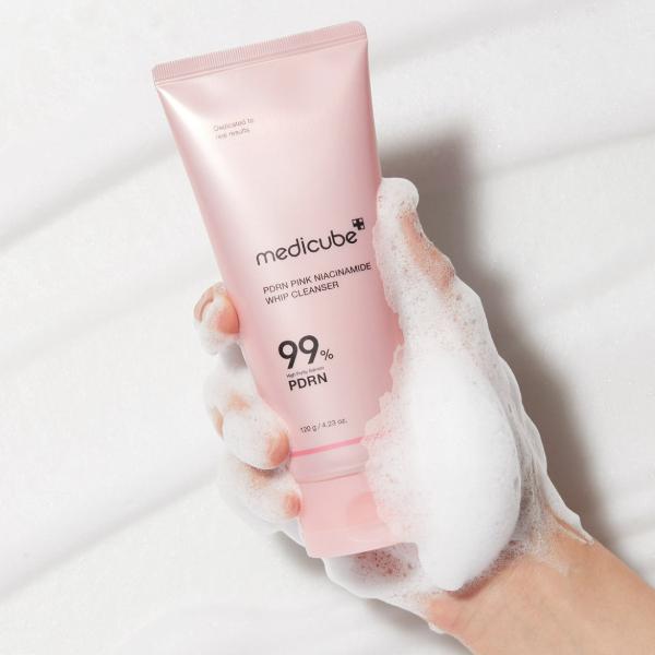 Medicube ПДРН Розовый Ниацинамид Взбитая пенка для умывания 120 г  (3 варианта)