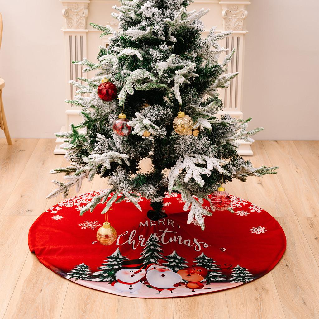 Charming Red Snowflake Tree Skirt Adorned With Festive Christmas Gnomes For Holiday Cheer