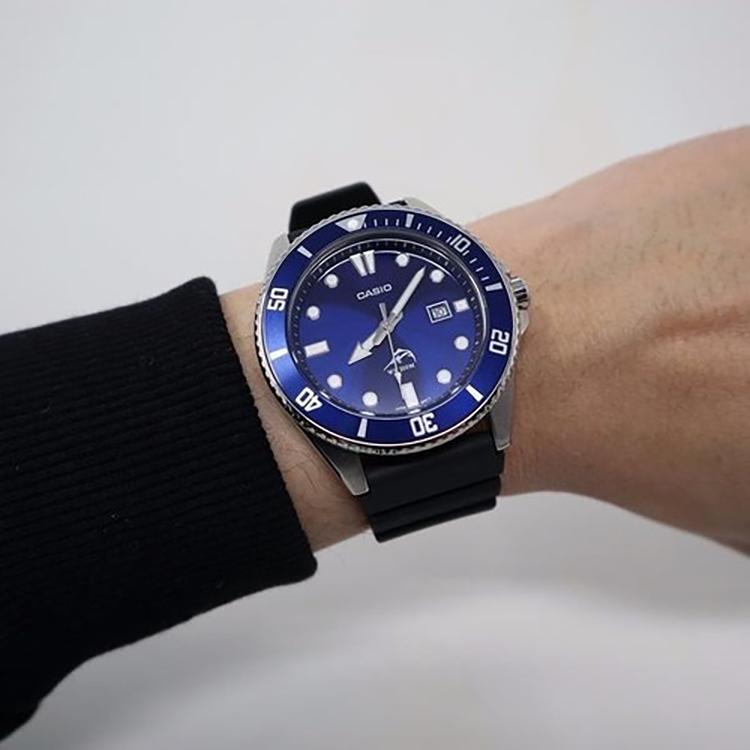 CASIO Men YOUTH Blue Watch MDV106B-2AV MDV106B-2AV