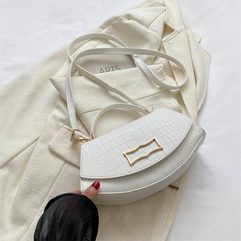 Новая осенняя сумка через плечо на одно плечо, модная корейская версия, маленькая квадратная сумка для женщин, европейская и американская маленькая сумка