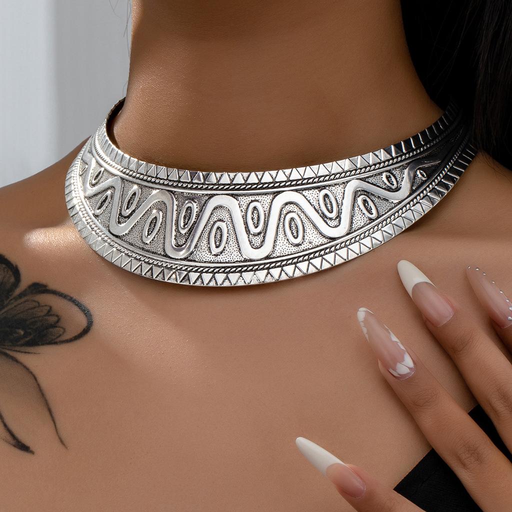 Модные ожерелья для женщин. Ювелирные изделия