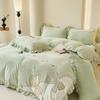 Утолщенный теплый комплект постельного белья из молочного бархата с кружевом из кораллового флиса - Уютный антистатический дизайн для осени/зимы