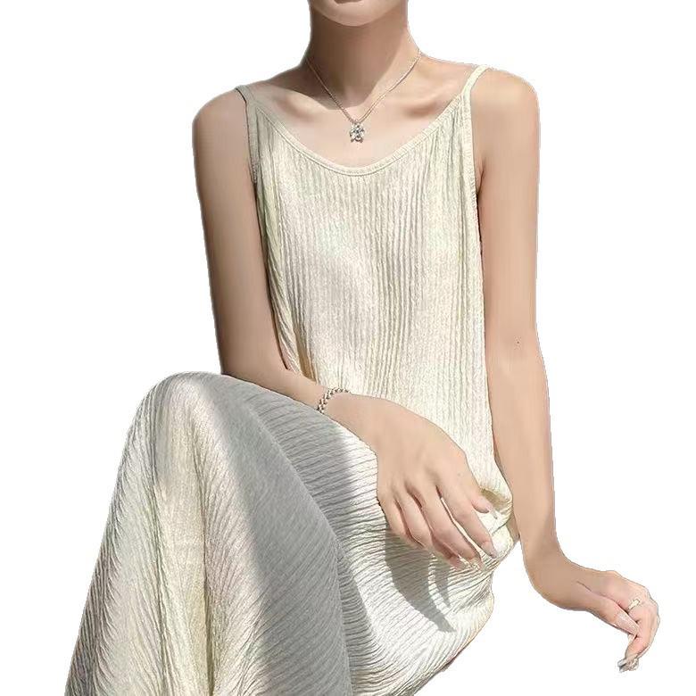 Летнее приталенное платье во французском стиле на тонких бретельках - Длинное и сексуальное