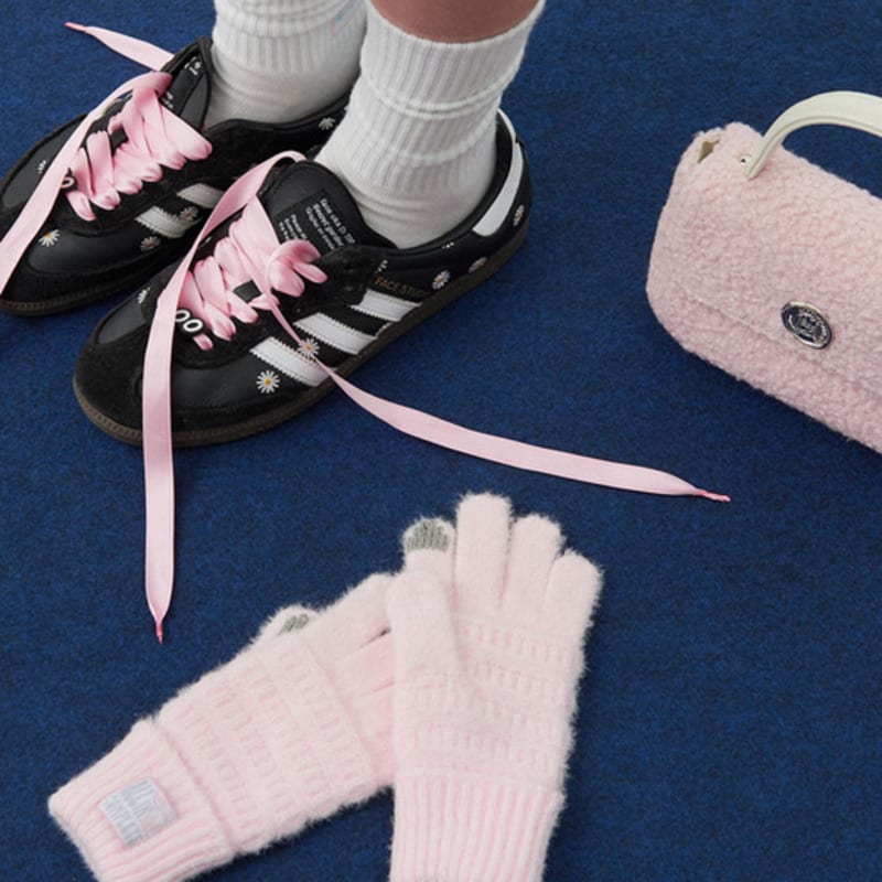 ALLINCOMPLETE Fuzzy Rabbit Gloves (8 Colors)