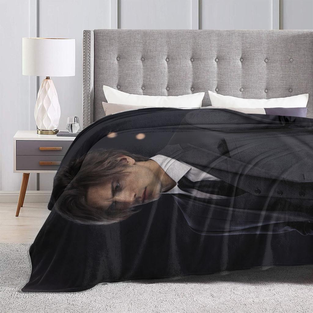 Residents Evils 9 Leon Keneddy Blankets Warm Trend Plush Throw Blanket For Couch Chair Sofa Bed Flannel Bedspread Bed Cover