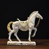 Смола Статуэтка Бегущей Лошади Миниатюрная Имитация Пони Фигурка Животное Скульптура Домашний Офис Настольное Украшение Орнамент