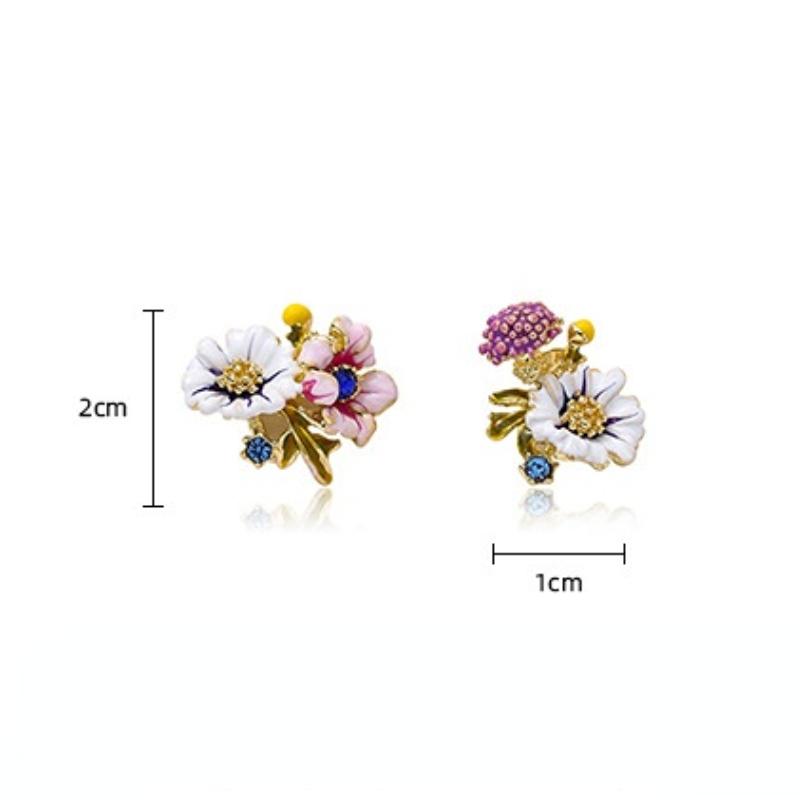 Модные асимметричные серьги-гвоздики с эмалью и глазурью для женщин, популярные элегантные серьги с белой хризантемой, ювелирные изделия