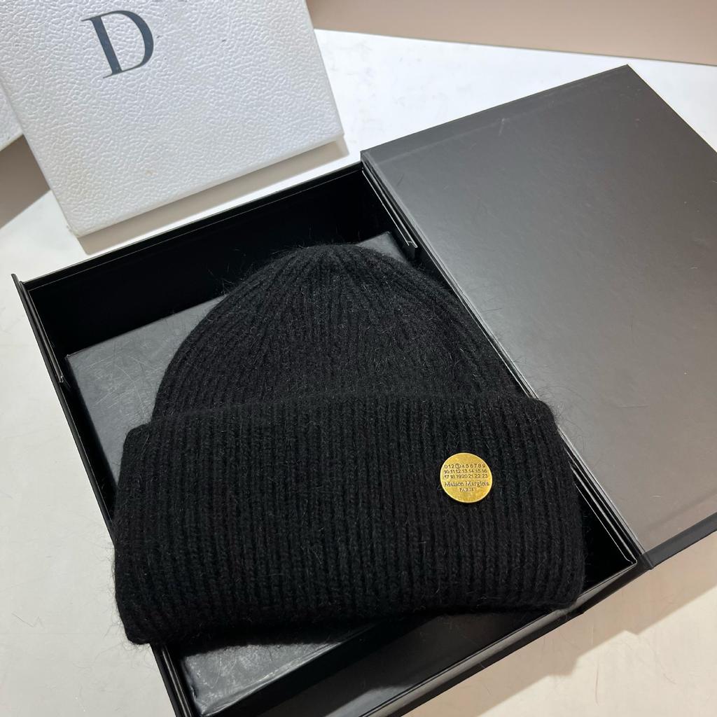 Winter High-Quality Rabbit Fur Knitted Hat Northern Cold Warm Soft Waxy Ear Protection Wool Hat Simple Cold Hat